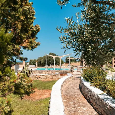 Villa Helloapulia - Trulli Di Leo - Private Pool, Sea View And Pet-friendly Garden