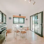 Villa Helloapulia - Trulli Di Leo - Private Pool, Sea View And Pet-friendly Garden Ostuni