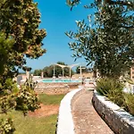 Villa Helloapulia - Trulli Di Leo - Private Pool, Sea View And Pet-friendly Garden
