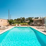 Willa Helloapulia - Trulli Di Leo - Private Pool, Sea View And Pet-friendly Garden