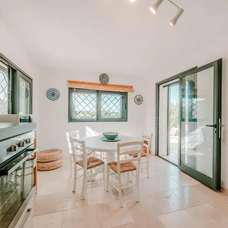 Villa Helloapulia - Trulli Di Leo - Private Pool, Sea View And Pet-friendly Garden Ostuni