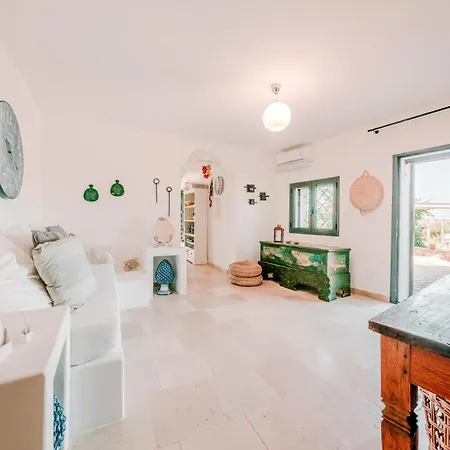 Villa Helloapulia - Trulli Di Leo - Private Pool, Sea View And Pet-friendly Garden Ostuni