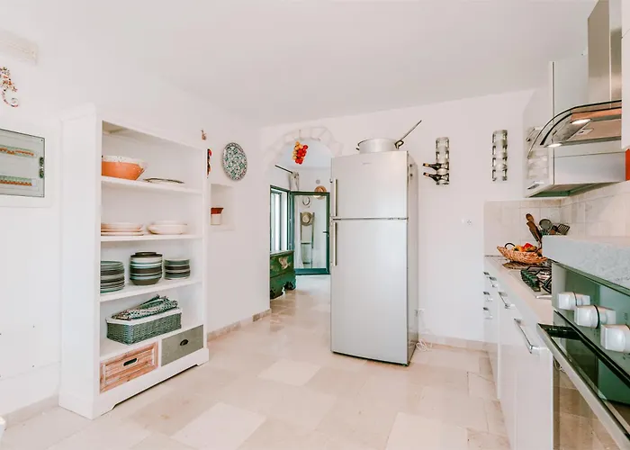 Helloapulia - Trulli Di Leo - Private Pool, Sea View And Pet-friendly Garden